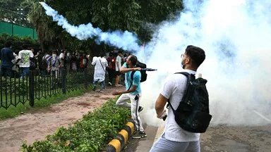 CJP प्रदर्शनकारी संसद भवन के पास पहुंचे, पुलिस ने छोड़े आंसू गैस के गोले, कई हिरासत में