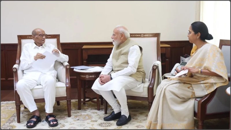 संसद में पीएम मोदी से मिले शरद पवार और सुप्रिया सुले, छात्रों के मुद्दों पर हुई चर्चा