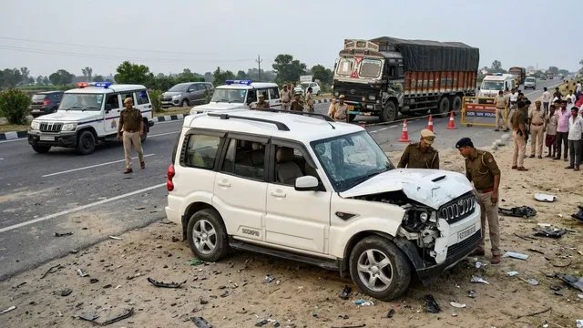 बरेली में भीषण सड़क हादसा: तेज रफ्तार कैंटर ने स्कार्पियो को मारी टक्कर, तीन की मौत