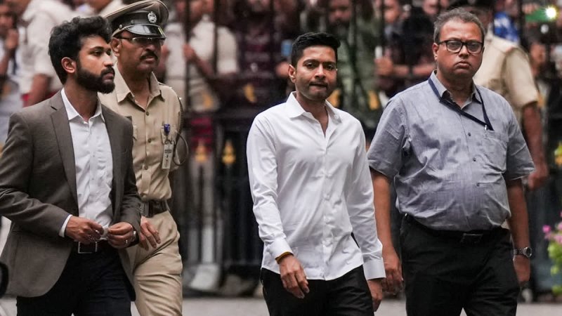 धमकी भरे भाषण मामले में अभिषेक बनर्जी ने दिया वॉयस सैंपल, हाईकोर्ट के आदेश के बाद पहुंचे अदालत