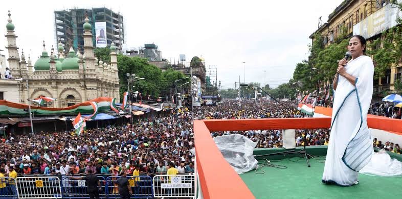 ममता बनर्जी की विपक्ष से अपील, मतभेद भूल BJP के खिलाफ एकजुट होकर लड़ें