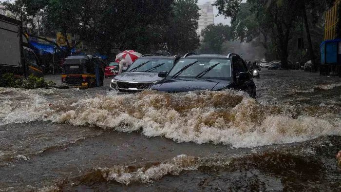 हिमाचल में मानसून का कहर, 2 अगस्त तक भारी बारिश के आसार