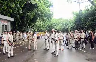 दिल्ली पुलिस की NSA शक्ति बढ़ी, क्या प्रदर्शनकारियों पर और सख्त होगी कार्रवाई?