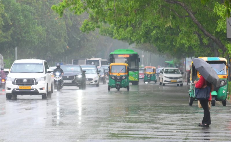 यूपी में बारिश का दौर जारी, कई जिलों में भारी बरसात; 10 जिलों के लिए येलो अलर्ट जारी