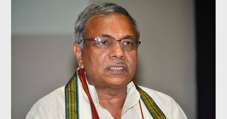 चंपत राय के बचाव में उतरी VHP: बोली- सिर्फ आरोप से कोई दोषी नहीं हो जाता