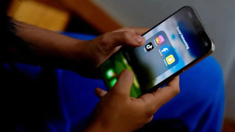 सोशल मीडिया रेगुलेशन पर सरकार सख्त, Google-Meta समेत बड़ी कंपनियों से होगी पूछताछ