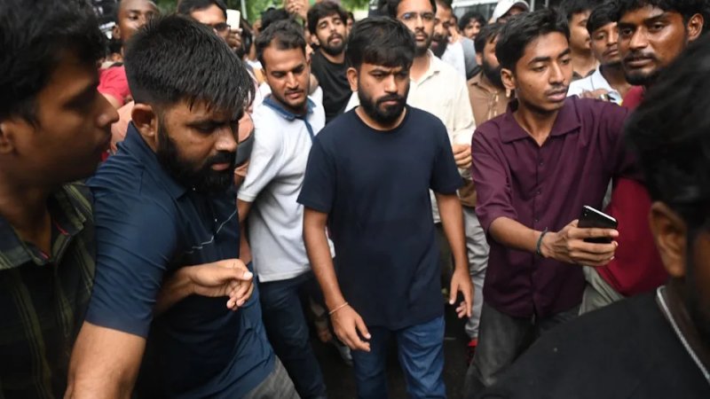 लुटियंस दिल्ली में अगले आदेश तक इंटरनेट सेवाएं बंद, CJP के इंस्टाग्राम बैन को लेकर भी विवाद
