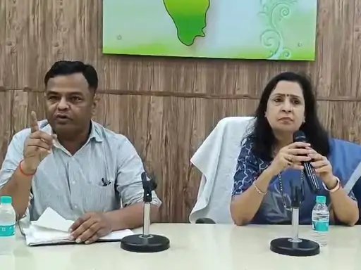 मुजफ्फरनगर: कांवड़ यात्रा की तैयारियों में जुटी नगर पालिका, चेयरपर्सन ने अधिकारियों के साथ की बैठक