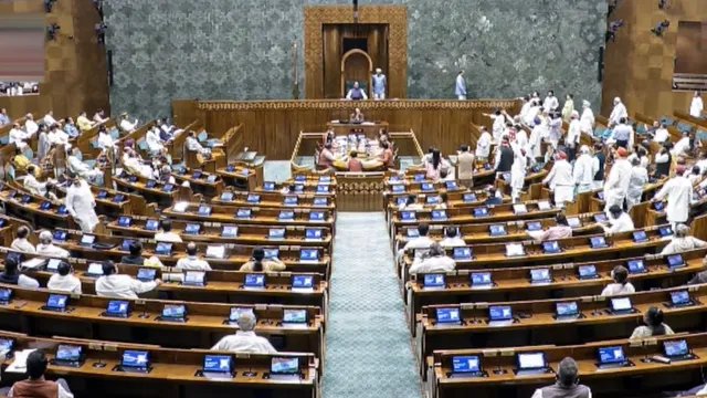लोकसभा में भी पास हुआ वंदे मातरम् बिल, अब राष्ट्रपति की मंजूरी का इंतजार
