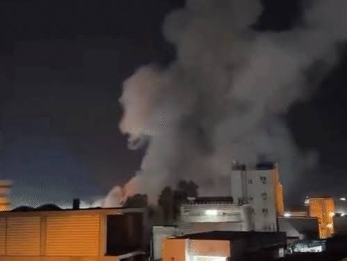 ईरान पर अमेरिका का भीषण हमला, एयर डिफेंस सिस्टम समेत सैन्य ठिकानों को बनाया निशाना; होर्मुज में बढ़ा तनाव
