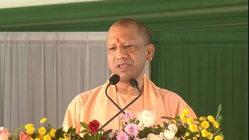 'रामभक्तों पर गोली चलाने वालों को आस्था की बात करने का हक नहीं', प्रतापगढ़ में CM योगी का कांग्रेस-सपा पर हमला