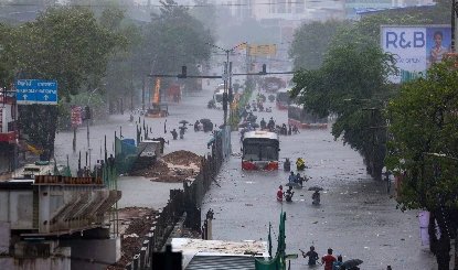महाराष्ट्र में मानसून का तांडव, भारी बारिश से 13 मौतें; स्कूल-कॉलेज बंद