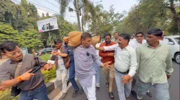 भोपाल में किसानों का जमावड़ा, सिंघार-पटवारी बोले: किसानों के साथ खड़ी है कांग्रेस