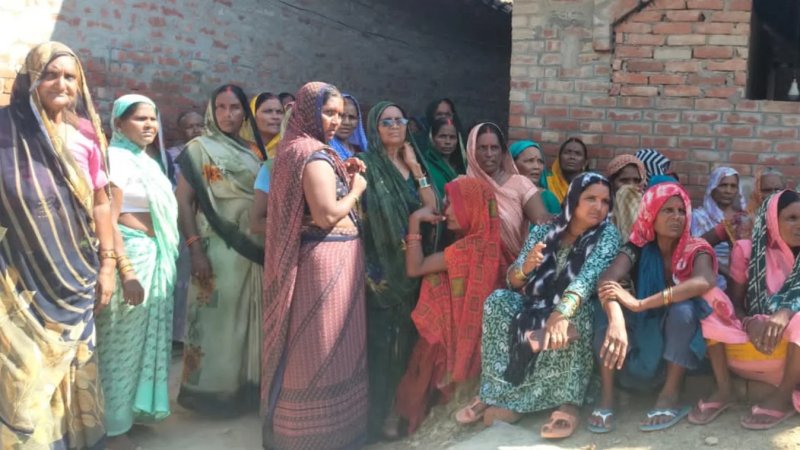 आजमगढ़ में दर्दनाक घटना, तीन बच्चों को साड़ी से बांधकर पोखरी में कूदी महिला, दो की मौत