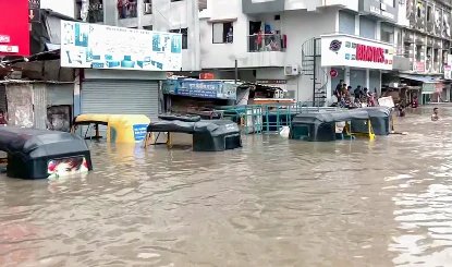 पूरे देश में सक्रिय हुआ मानसून, दिल्ली-एनसीआर समेत कई राज्यों में भारी बारिश से जनजीवन प्रभावित