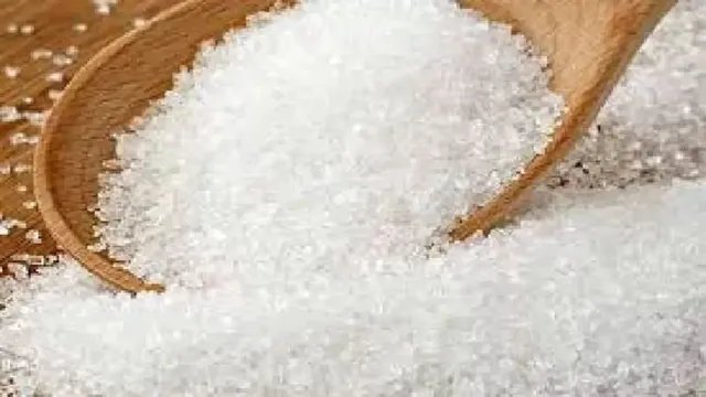 चीनी की कीमतों पर लगाम की तैयारी, डीलर्स 30 दिन से ज्यादा नहीं रख सकेंगे स्टॉक