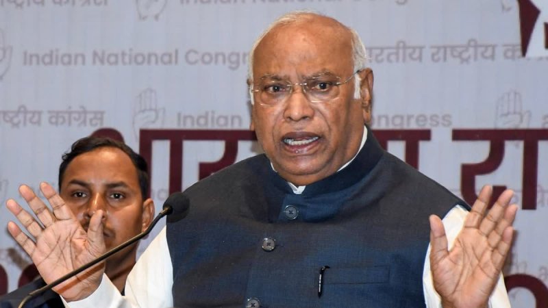 परिसीमन विधेयक पर घमासान, खरगे ने पीएम मोदी से की सर्वदलीय बैठक की मांग