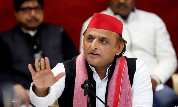 अखिलेश यादव का भाजपा सरकार पर हमला, बोले- पेपर लीक और छात्रों पर कार्रवाई का जवाब दे सरकार