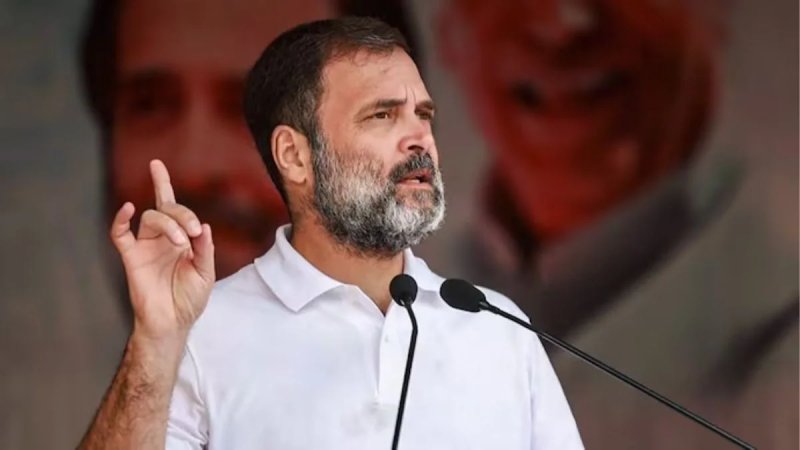 परीक्षा गड़बड़ियों को लेकर राहुल गांधी का हमला, बोले- छात्रों की आवाज दबा रही सरकार