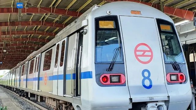 सीजेपी प्रदर्शन का असर: दिल्ली मेट्रो के 16 स्टेशन आज भी बंद, यात्रियों की बढ़ी परेशानी