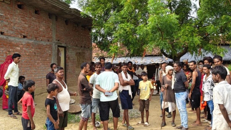 मिर्जापुर में दर्दनाक घटना: महिला समेत 3 की मौत, एक बेटी की हालत गंभीर
