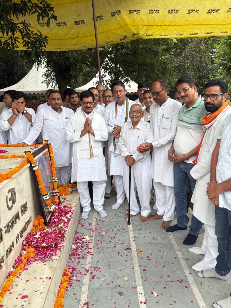 मुजफ्फरनगर: बाबू नारायण सिंह की 39वीं पुण्यतिथि पर उमड़ा जनसैलाब