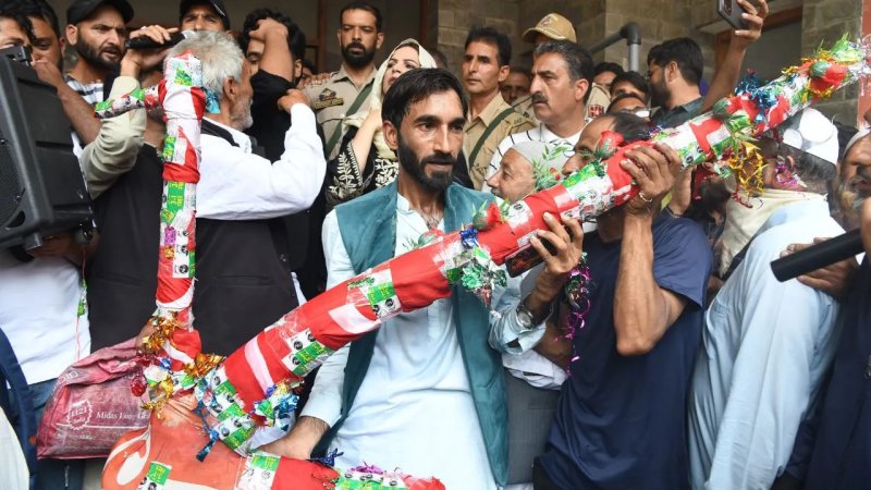 जम्मू-कश्मीर राज्य दर्जा बहाली पर सियासत तेज, NC के प्रदर्शन को BJP ने बताया दिखावा