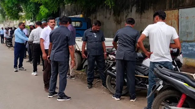 गुजरात में पासपोर्ट ऑफिस और डाकघरों को बम से उड़ाने की धमकी, कई जिलों में सुरक्षा बढ़ाई गई