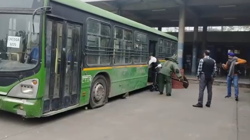 चंडीगढ़ को दहलाने की साजिश नाकाम, बस स्टैंड के पास से IED और हथियार बरामद, 3 गिरफ्तार