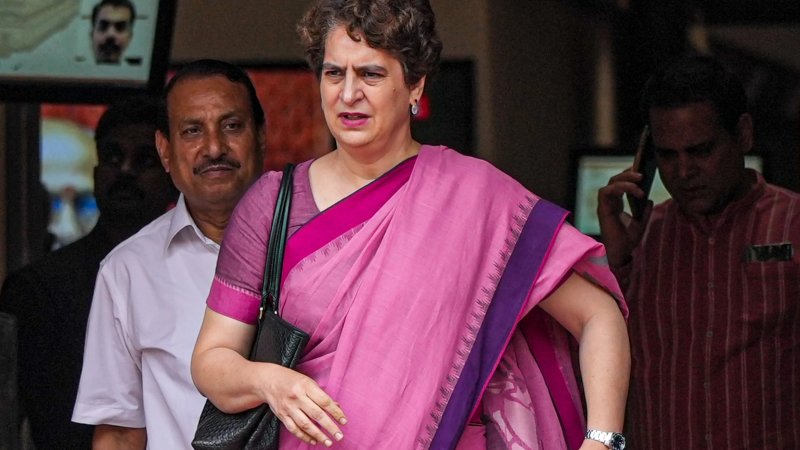 मोहन भागवत के Gen Z संवाद पर प्रियंका गांधी का हमला, बोलीं- युवाओं को किसी प्रमाण पत्र की जरूरत नहीं