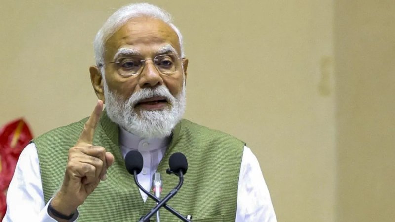 पीएम मोदी ने सचिवों के साथ की उच्चस्तरीय बैठक, दीर्घकालिक सोच पर दिया जोर