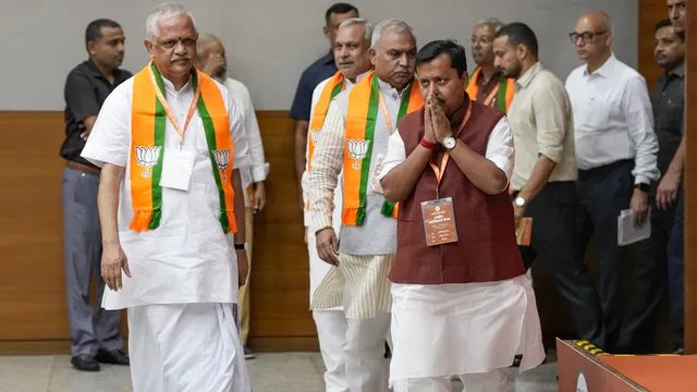 वंदे मातरम् पर कांग्रेस को घेरने की तैयारी, BJP की नई टीम ने पारित किया 10 बिंदुओं वाला निंदा प्रस्ताव