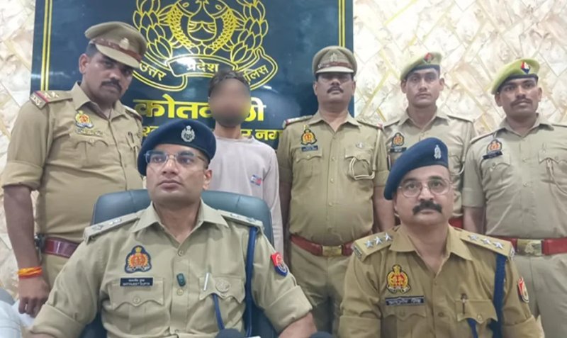 यूपी: मामी से प्रेम संबंध में मामा की हत्या की साजिश, भांजे ने खरीदा तमंचा; चेकिंग में पुलिस ने दबोचा