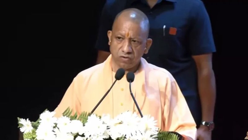 विभाजन विभीषिका स्मृति दिवस पर CM योगी का कांग्रेस पर हमला, बोले- 1947 का बंटवारा कायरता का प्रमाण