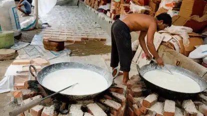 लखनऊ में गोबर की छींटों के बीच बन रही थीं मिठाइयां, परिसर में बंधी थीं 40-50 भैंसें; खाद्य विभाग ने किया सील