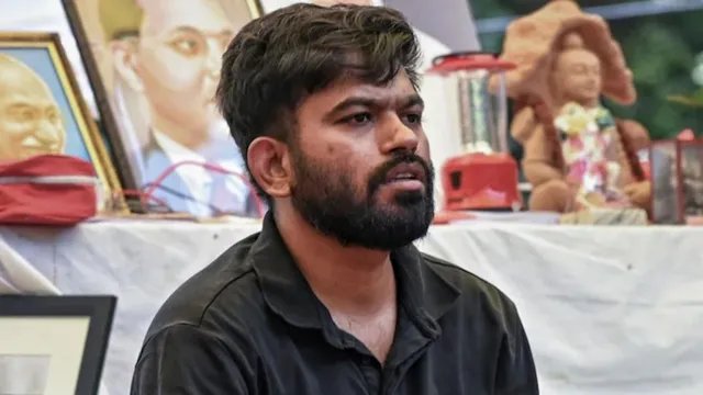 लातूर में सरकारी स्कूल में प्रवेश को लेकर CJP संयोजक अभिजीत दीपके पर केस दर्ज