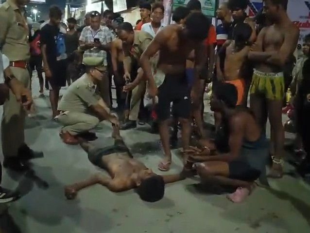 मुजफ्फरनगर: नशे के ओवरडोज से कांवड़िया बेहोश, पुलिस ने पहुंचाया अस्पताल