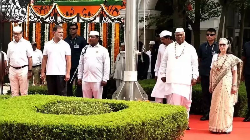 ‘वंदे मातरम’ विवाद पर भाजपा विधायक सुमित्रो चटर्जी ने सोनिया गांधी को लिखा पत्र, माफी की मांग