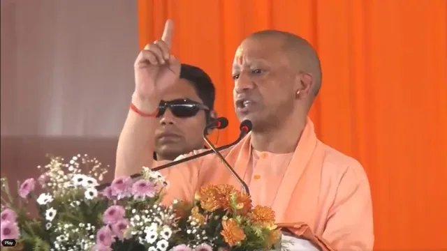 PDA का ‘P’ पिछड़ा से पंडित हुआ, कभी पाकिस्तान भी कर देंगे: CM योगी का अखिलेश पर तंज