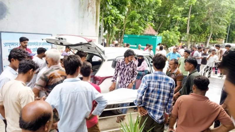 गोपालगंज में दर्दनाक हादसा, शौचालय की टंकी में दम घुटने से चार कामगारों की मौत