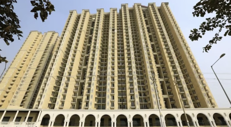 गाजियाबाद में 27वीं मंजिल से कूदकर 23 वर्षीय युवक ने दी जान, पीएचडी की कर रहा था पढ़ाई