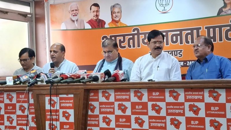 वंदे मातरम को लेकर कांग्रेस पर बरसे महेंद्र भट्ट, बोले- राष्ट्रगीत का अपमान देश का अपमान