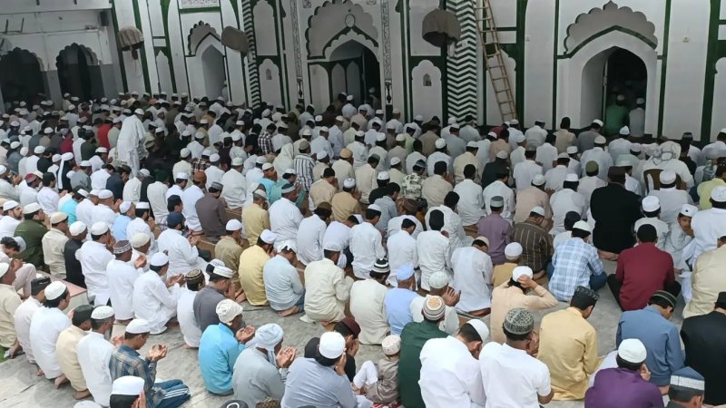 मेरठ: कांवड़ यात्रा को लेकर जमीयत की अपील, मोहल्ले की मस्जिद में ही पढ़ें जुमे की नमाज