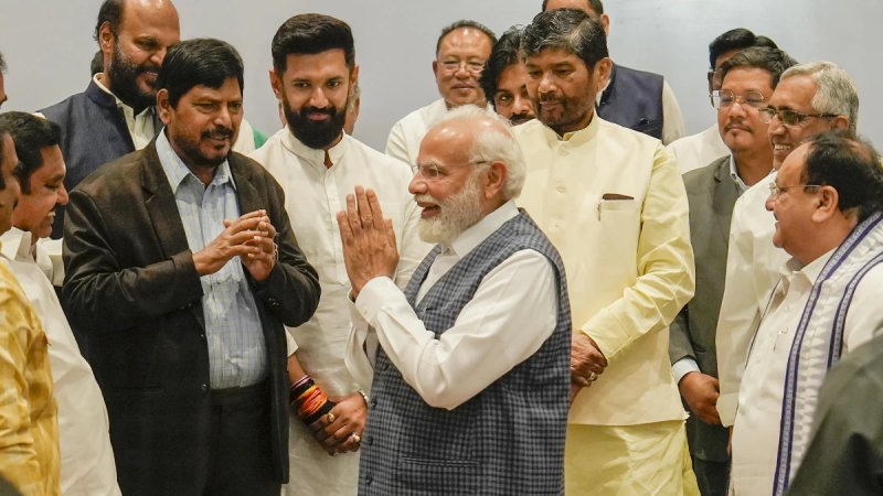 PM मोदी आज NDA के नव-निर्वाचित सांसदों के साथ नाश्ते पर करेंगे बैठक