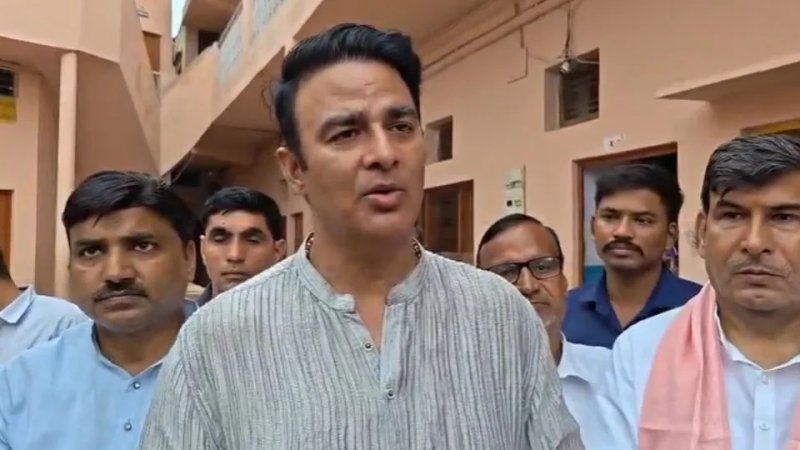 मेरठ में संगीत सोम ने साधा सपा पर निशाना, बोले- जिन्हें चवन्नी बता रहे, वे इकन्नी का नहीं छोड़ेंगे