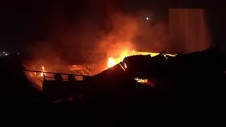 दिल्ली के रघुबीर नगर में ई-रिक्शा की बैटरी फटने से लगी आग, दो लोगों की मौत