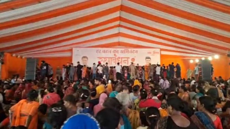 बरेली क्लब के रक्षाबंधन कार्यक्रम में मची अफरा-तफरी, महिलाएं और बच्चे हुए बेहोश
