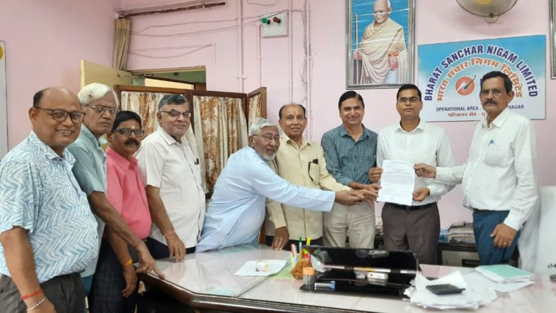मुजफ्फरनगर में BSNL पेंशनर्स का 11 सूत्रीय मांगों को लेकर धरना, PM के नाम सौंपा ज्ञापन
