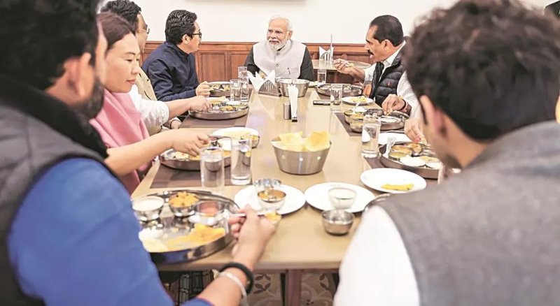 पीएम मोदी ने भाजपा के राज्यसभा सांसदों के साथ की नाश्ते पर बैठक, युवाओं से जुड़ने का दिया मंत्र