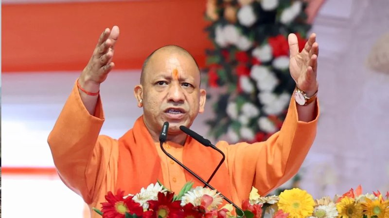 'गाय हमारी माता है, राष्ट्रीय पशु भर नहीं', मौलवियों के ज्ञापन पर भड़के CM योगी